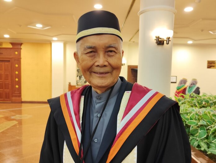 A Lifelong Journey of Learning: Lim Siew Yong’s Academic Triumph at 80